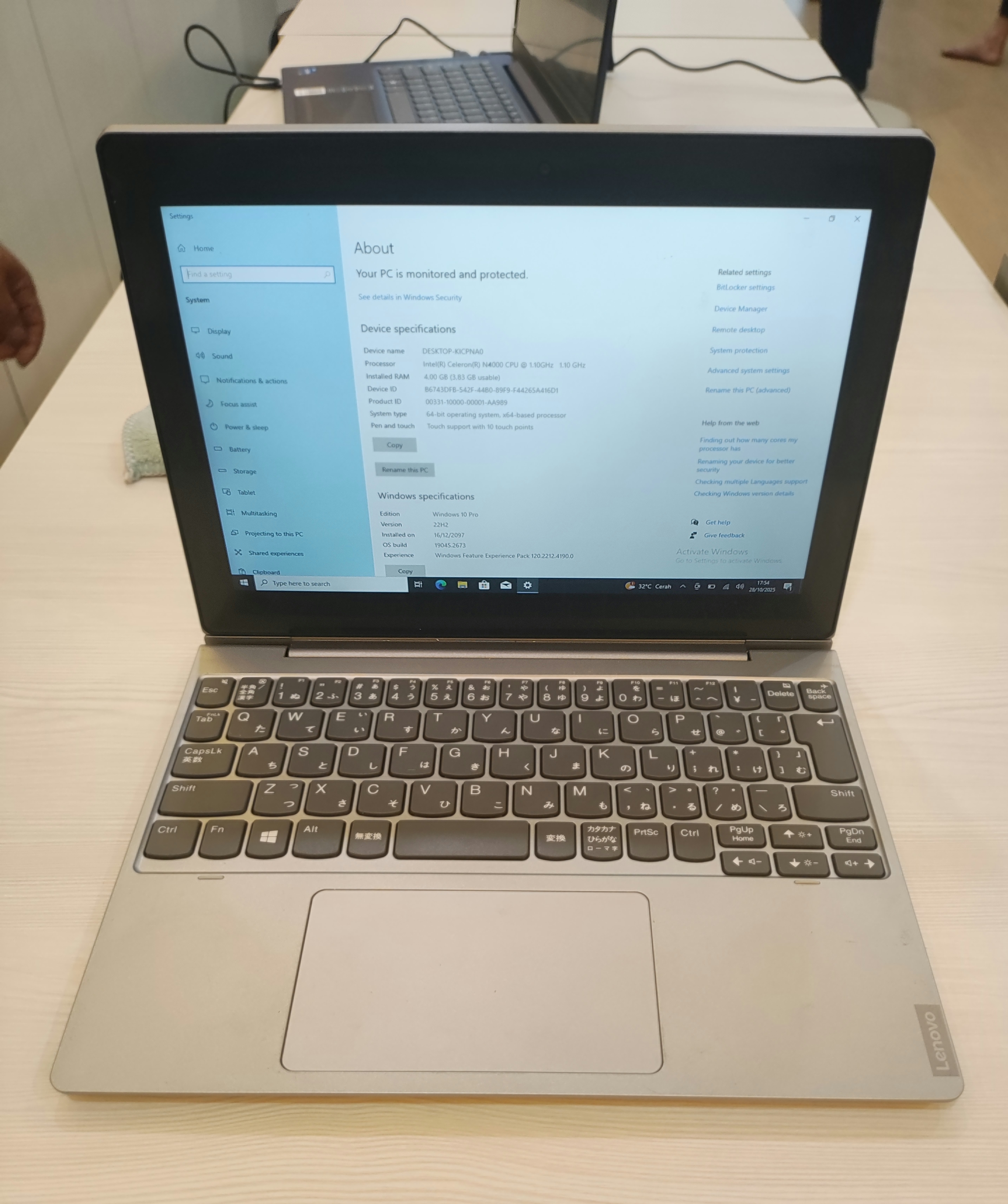 Lenovo D330 2in1 Touchscreen Ram 4gb SSD 64gb