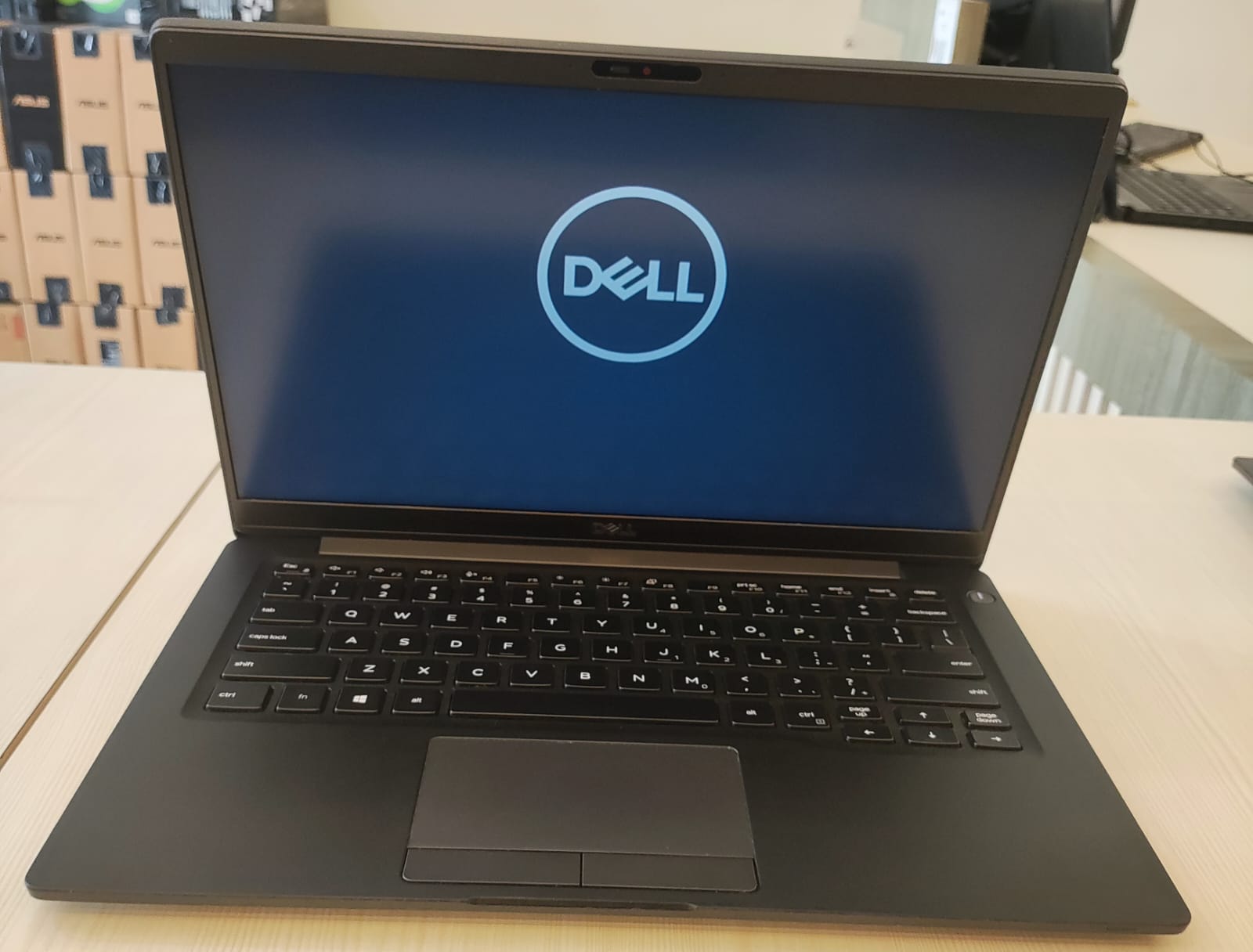 Dell 5400 Core i5 Gen 8 16/256
